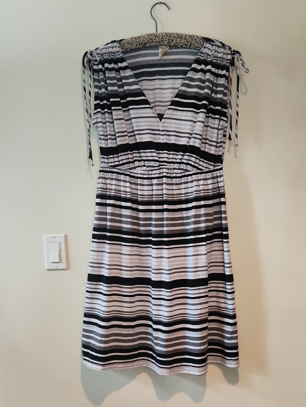 Faded Glory Black and White Striped V-Neck Midi Dress